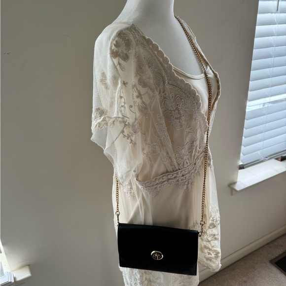 Coach Crossbody Wallet With Detachable Gold Chain - Like New Condition - Picture 2 of 15